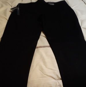 Skinny leg regular fit black pants